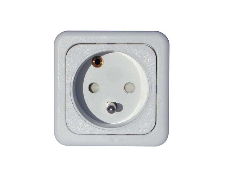 Prise encastrable blanc 230V